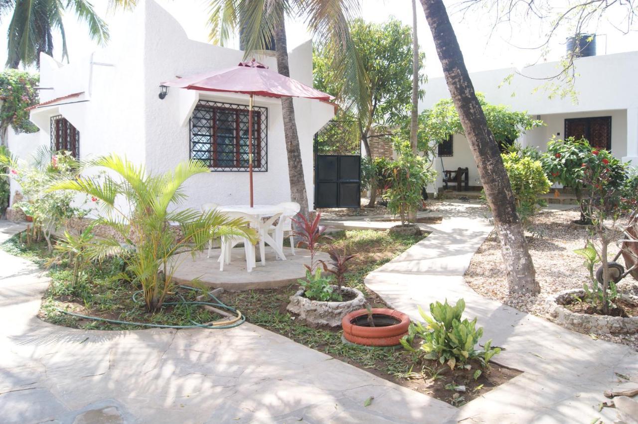 Luciano & Grace Apartments Watamu Exterior photo