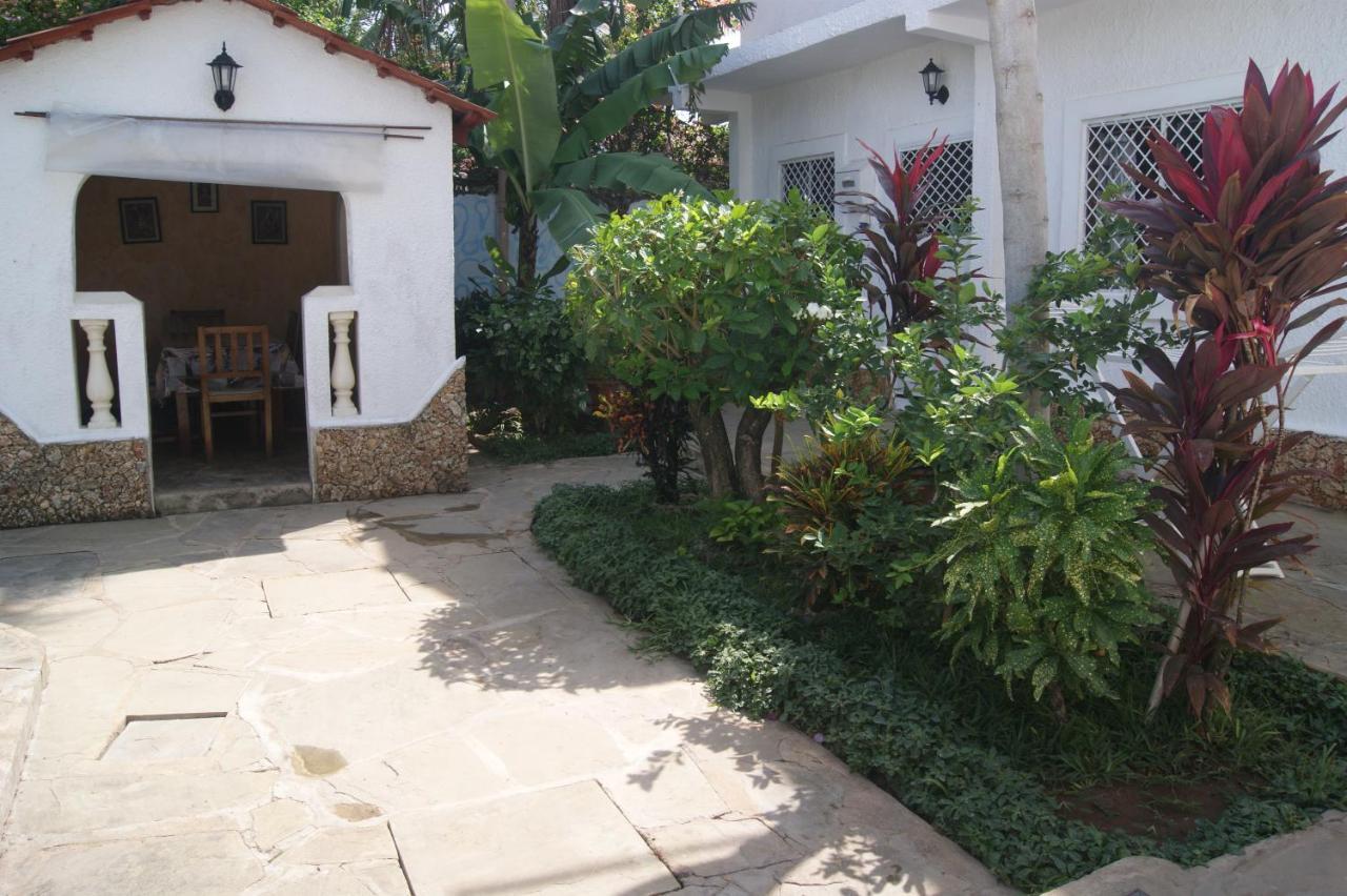 Luciano & Grace Apartments Watamu Exterior photo